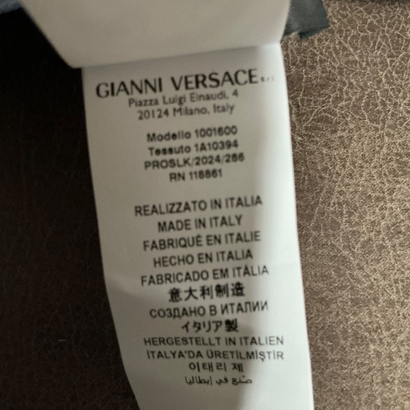 Versace silk scarf - Picture 7 of 8